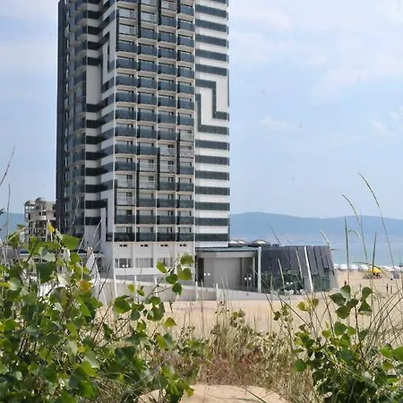 מלון Bourgas 4*